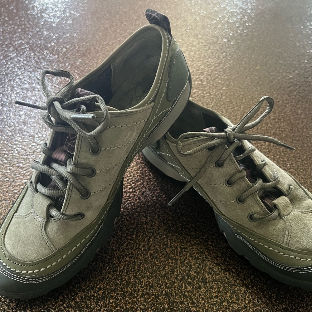 Merrell Mimosa Womens Size 7.5 Hiking Shoes Sneakers Dusty Olive J68170